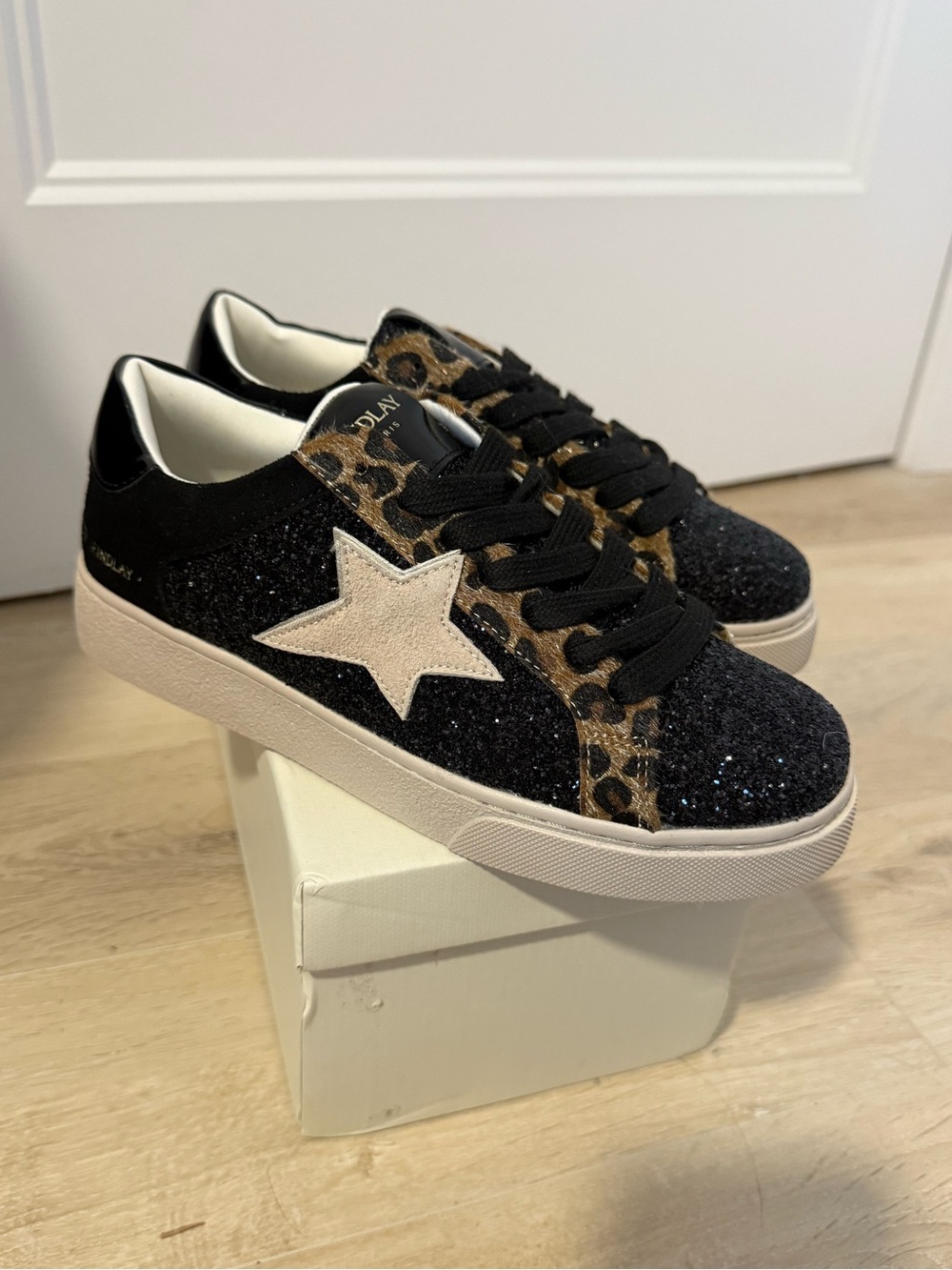 Goldengoal Leopard Accent Black Glitter Star Sneakers